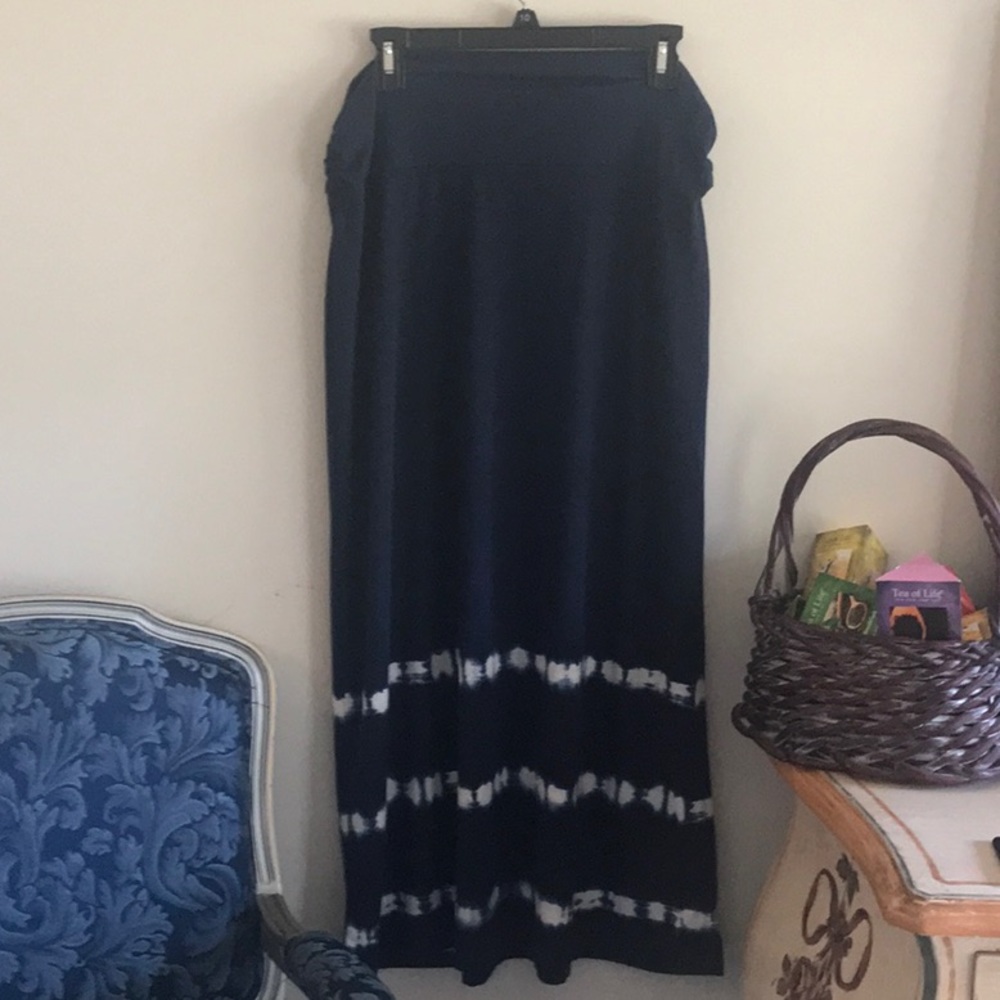 Comfy navy blue soft maxi skirt. Size L.